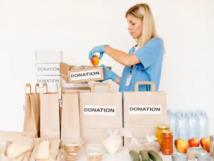 Bradenton residents preparing donation of household items