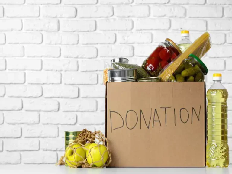 Local center accepting donation of household items in Bradenton