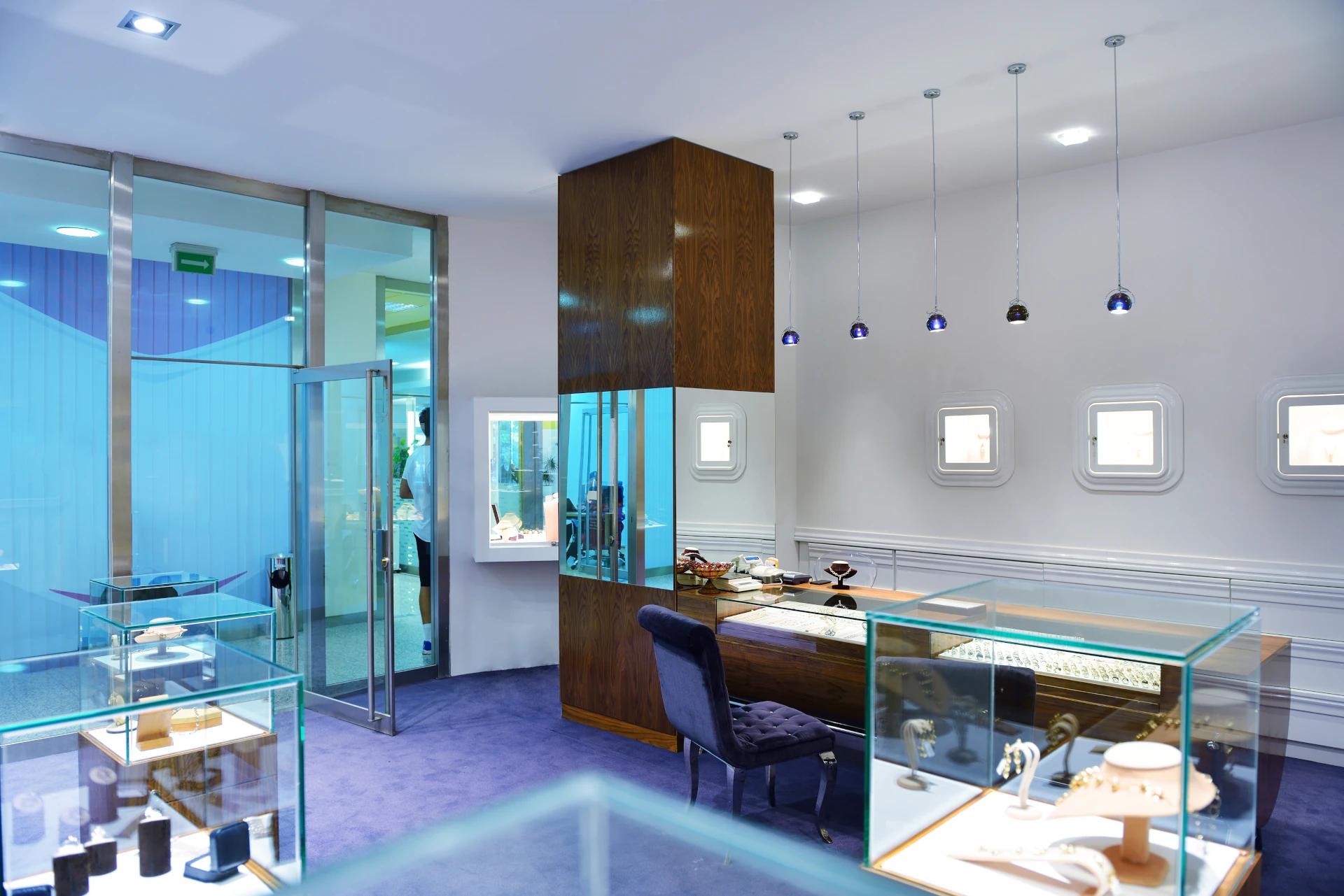 assorted jewelry arranged by style in second hand jewelry section